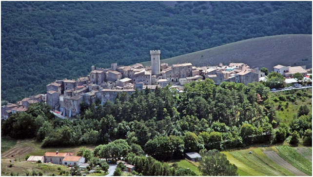 Veduta del borgo di S. Stefano di Sessanio (da Panoramio)